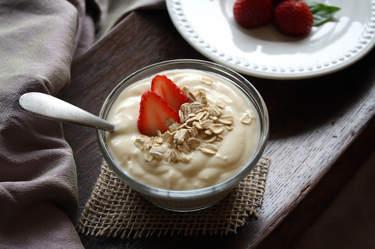 yogurt, fruit, vanilla-1442033.jpg